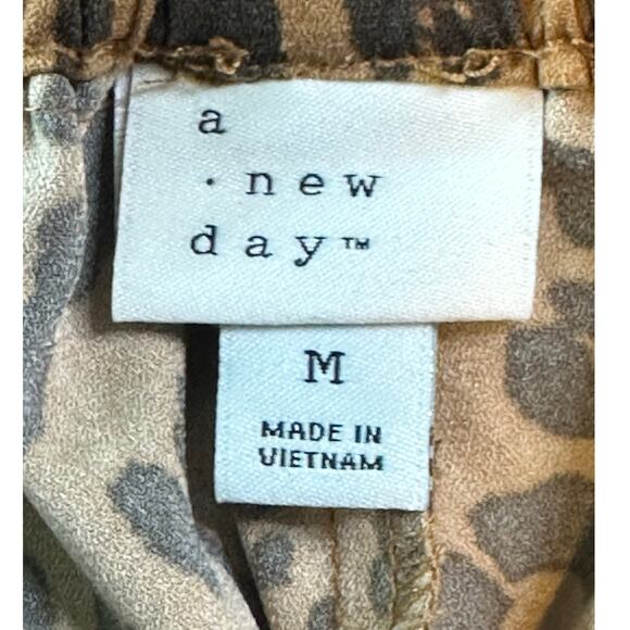 A new day animal print belted shorts size Medium - Picture 3 of 12